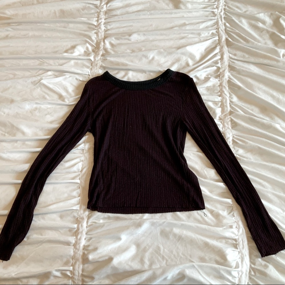 ✨Black and Purple Long Sleeved Top✨